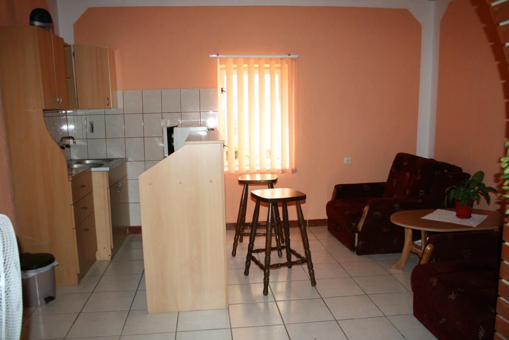 Sobe Rooms Szobak Zimmer Kis Palić Eksteriør billede
