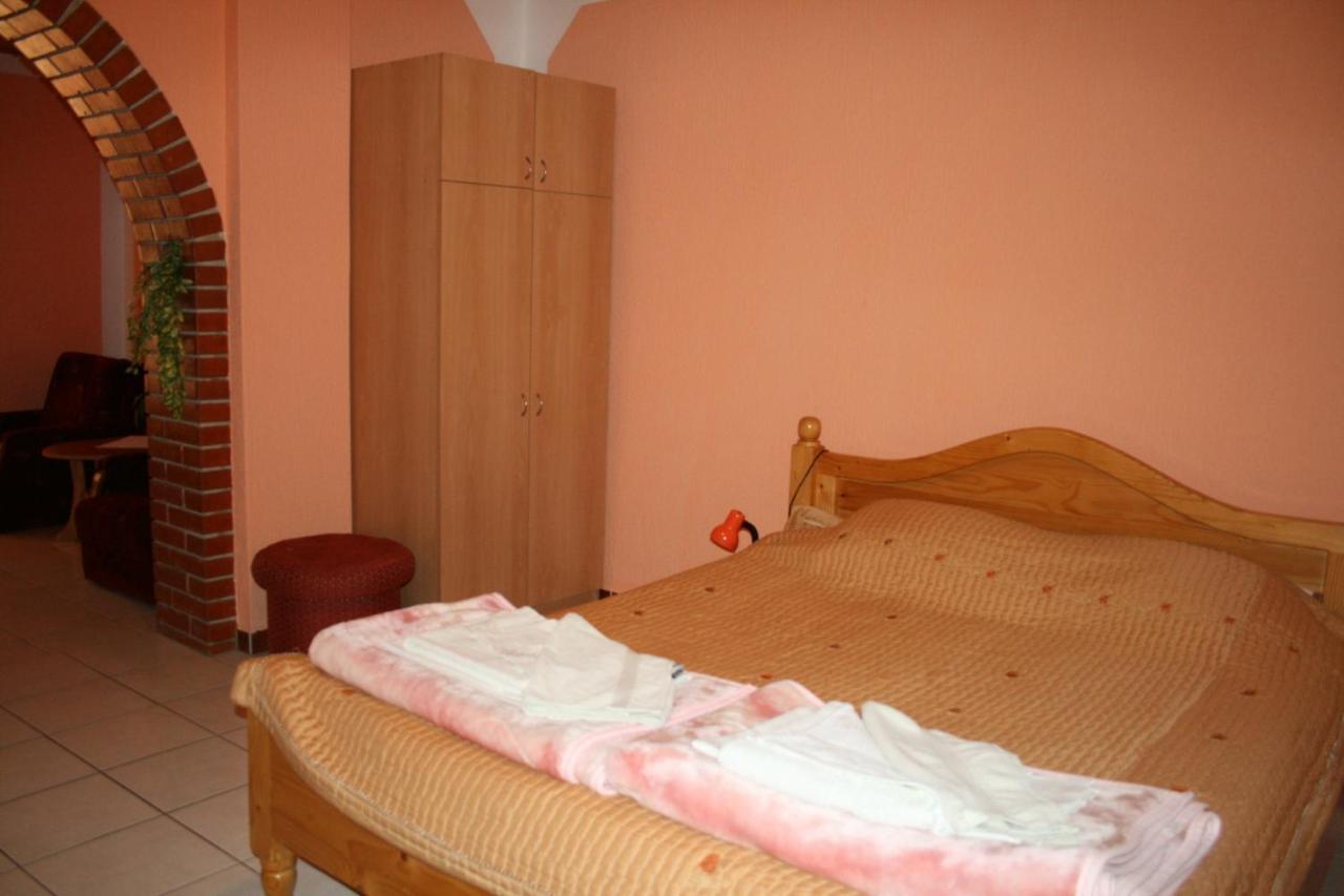Sobe Rooms Szobak Zimmer Kis Palić Eksteriør billede